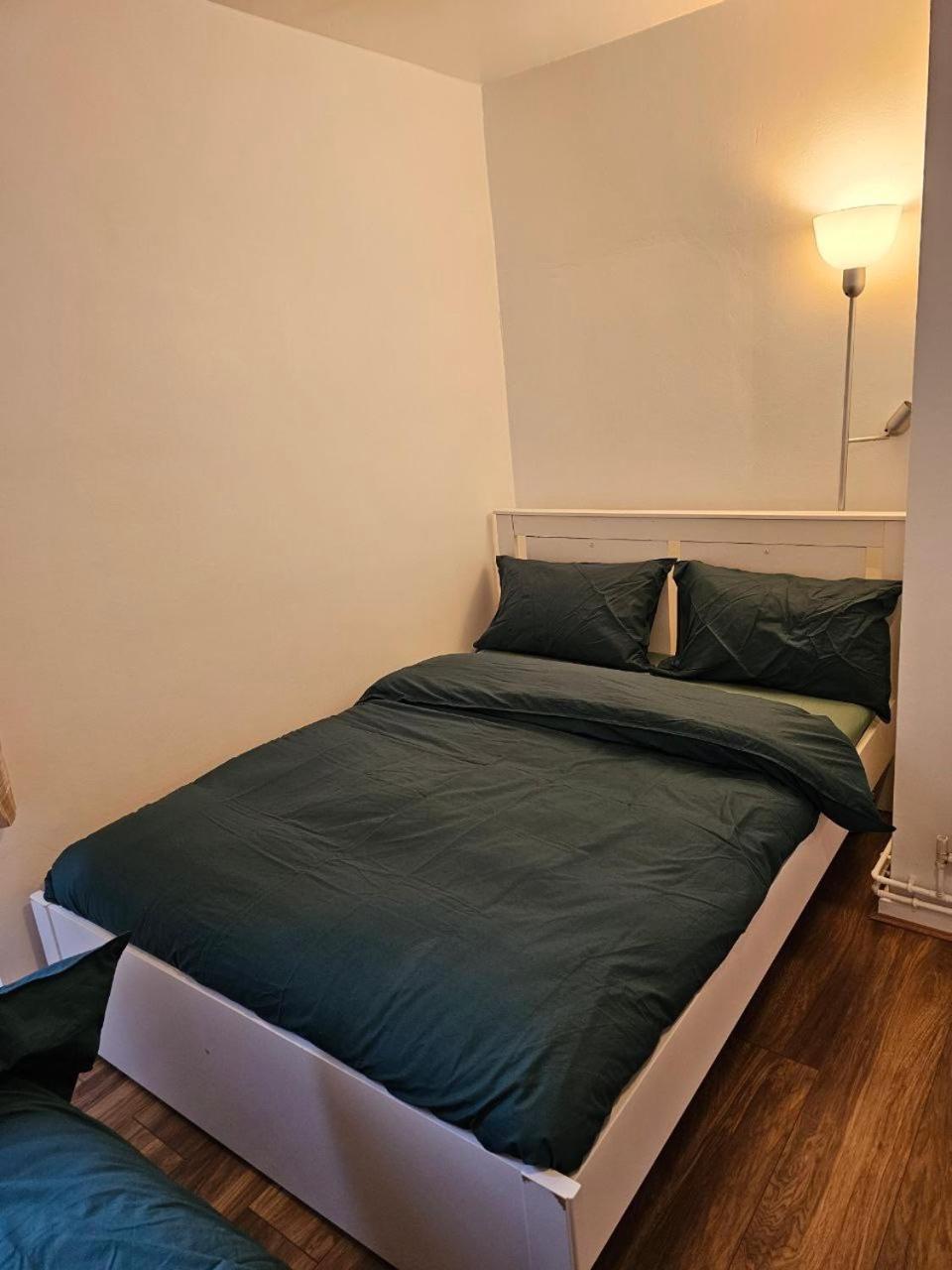 Entire Oval Apartment *